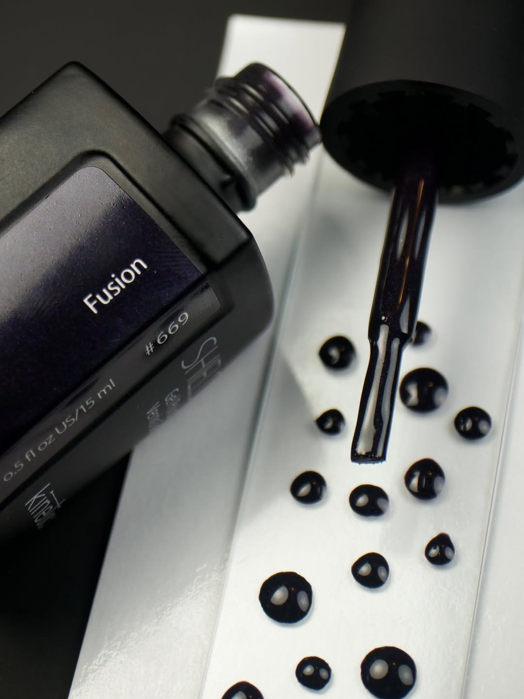 Kinetics SHIELD гель-лак "LATEX HIT" Nr. 577 (15 мл)