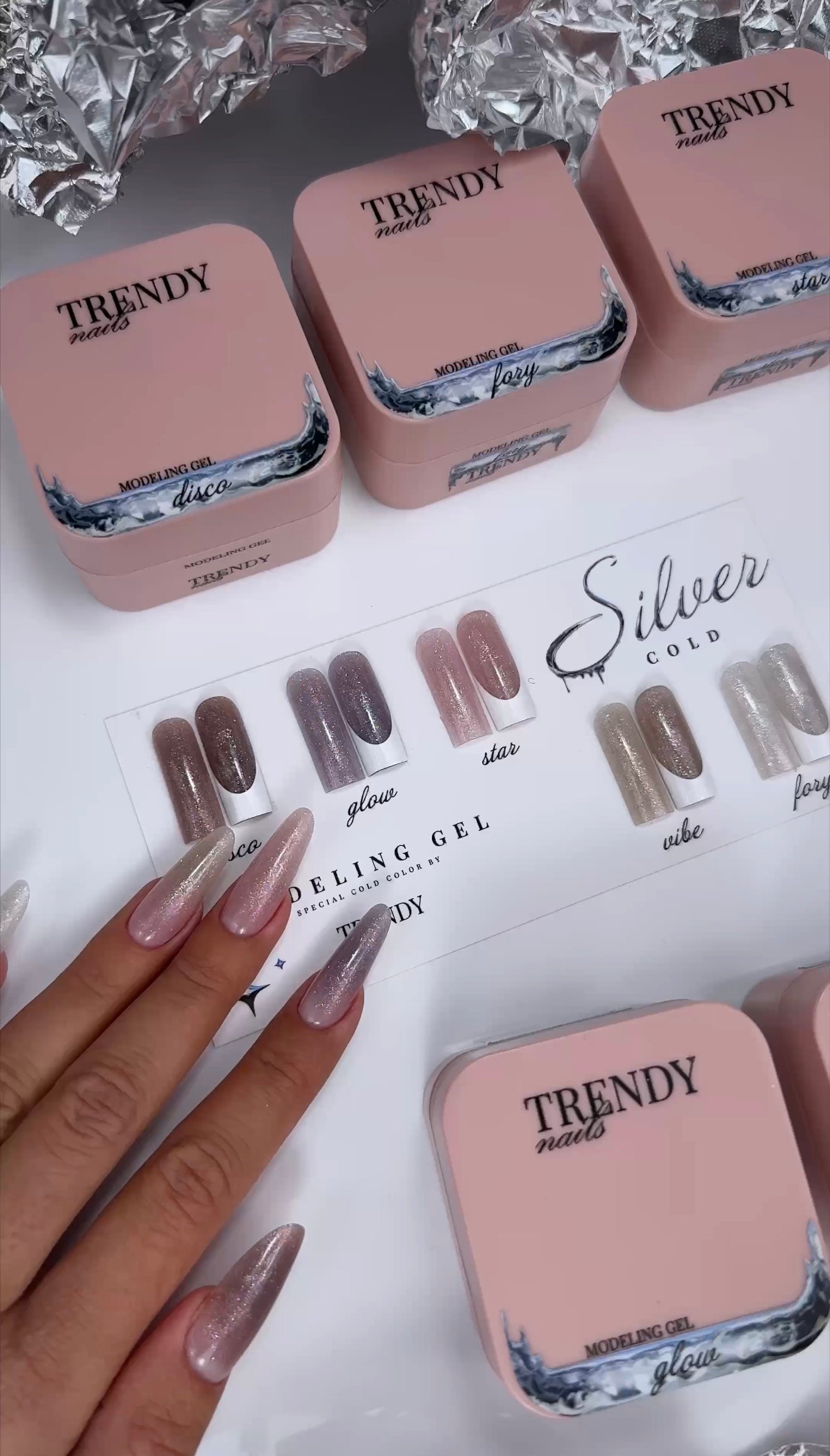 Gel auto-livellante Balletti Collection "Saute" di Trendy Nails (15/30ml)