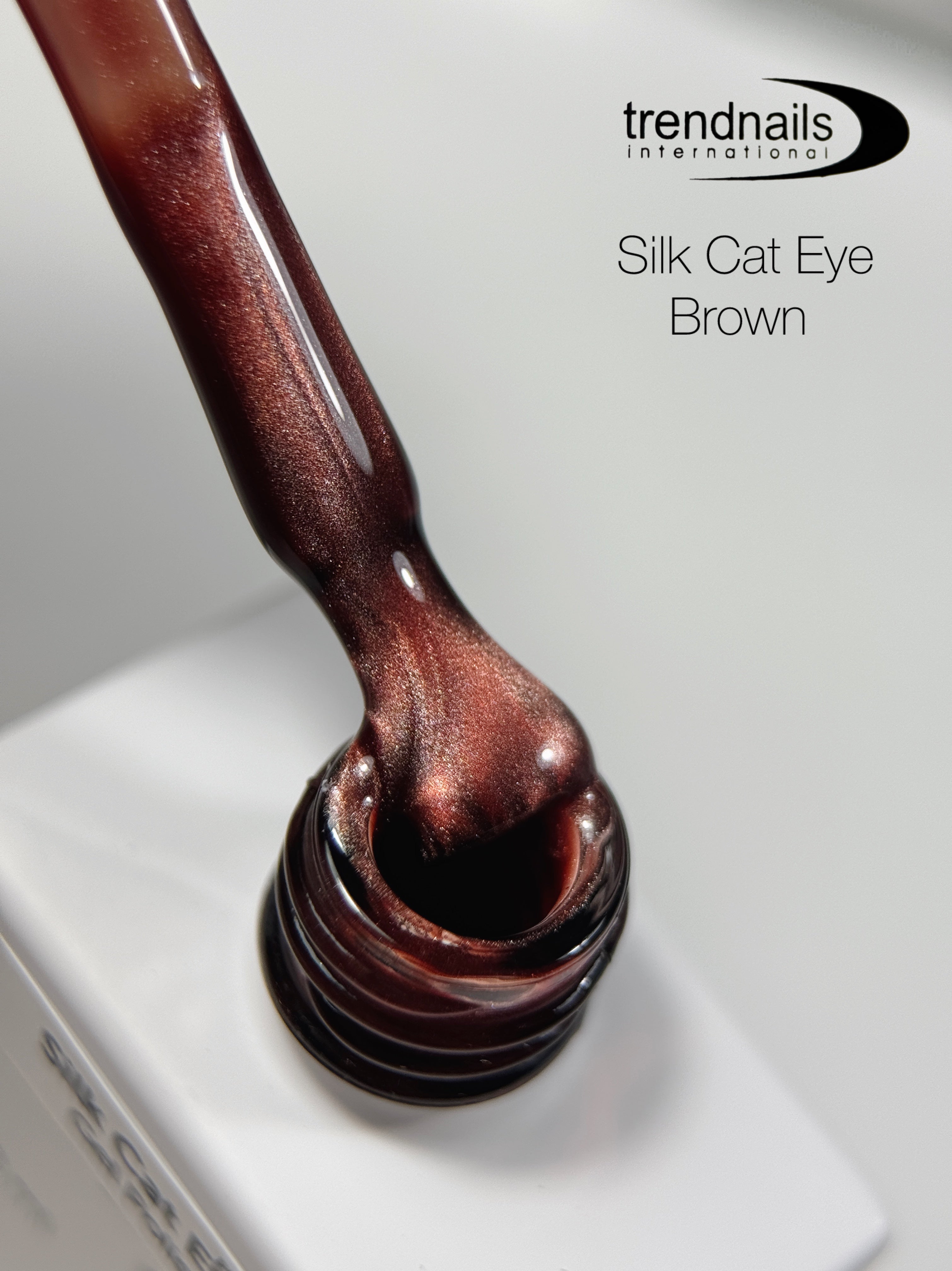 Silk Cat Eye Gel Polish 10 ml di Trendnails Nr. 26