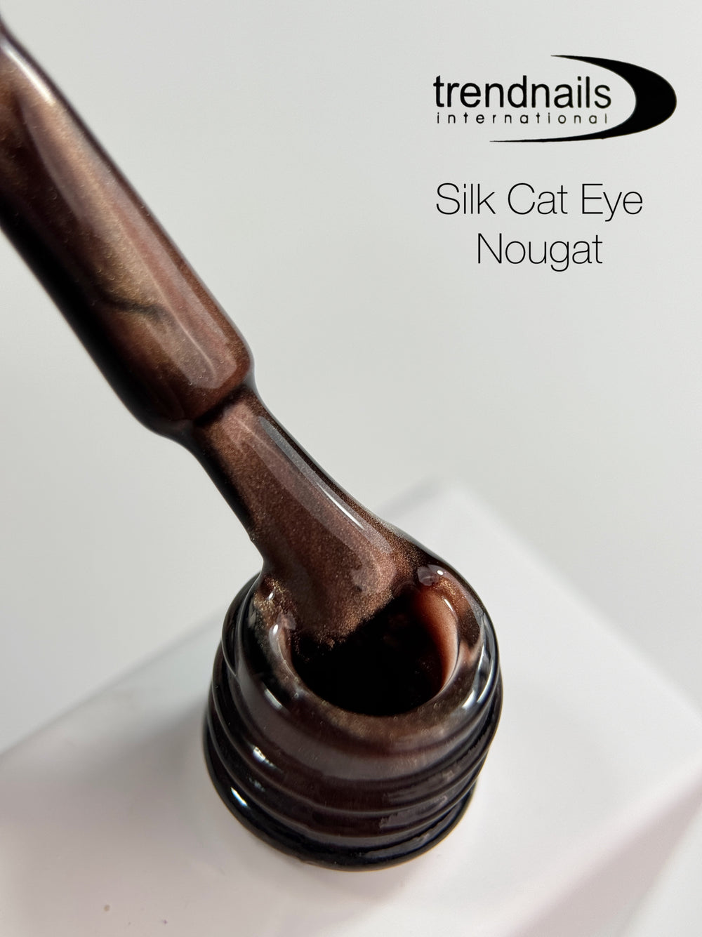 Silk Cat Eye Gel Polish "Nougat" 12 ml von Trendnails TPO-Free