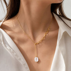 Collana asimmetrica stilosa in oro (bijoux) 5